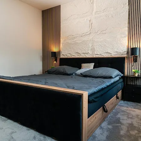 Apartman Stilvolles City-apartment In Lebendiger Lage Rostock